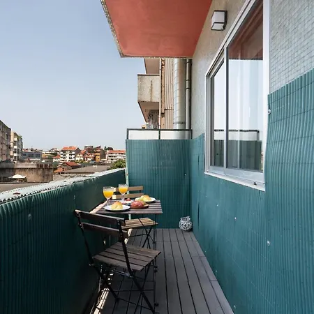 Host Wise - Modern Flats With Stunning Terrace Or Balcony - Location Apartment