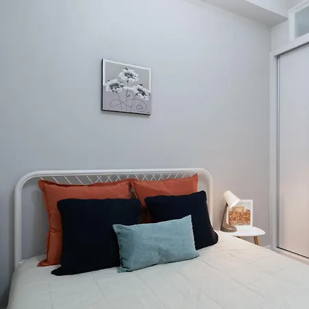 Host Wise - Modern Flats With Stunning Terrace Or Balcony - Location Porto